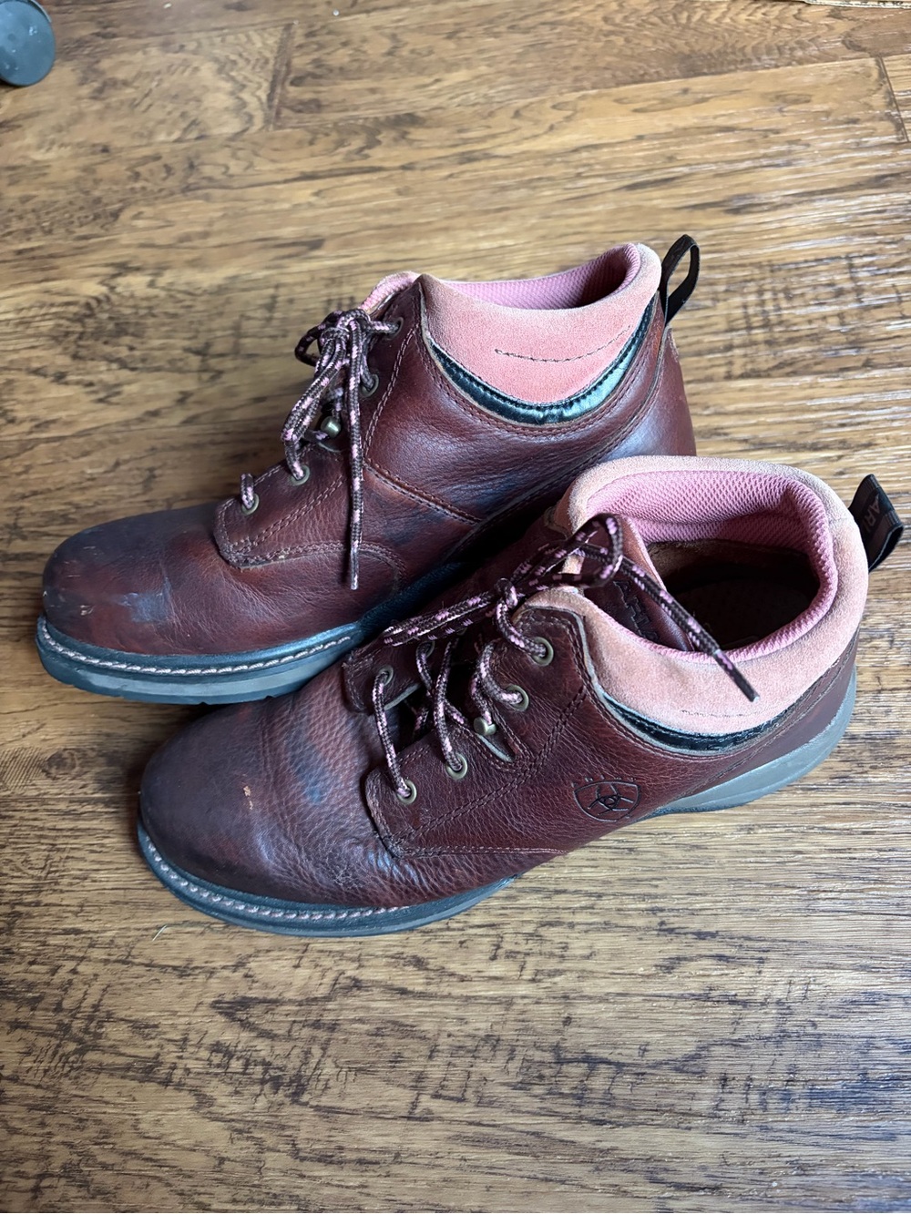 Ariat Brown Leather Lace-Up Work Shoes with Pink Collar 9.5B